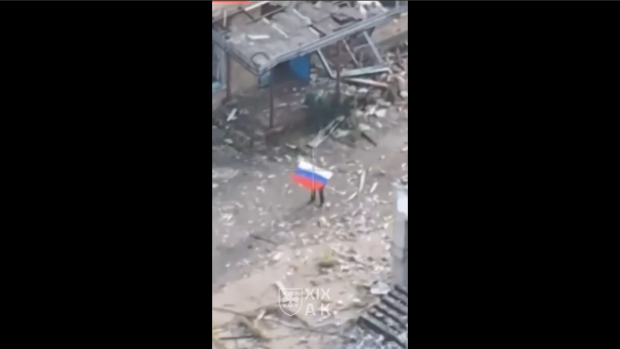 Приклад російського флаговтика у Костянтинівці. Скрін з відео 19-го корпусу