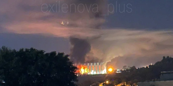 Пожежа у Бєлгороді у ніч проти 3 серпня. Фото: Exilenova+
