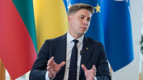 У Литві у школах пропонують замінити Ломоносова на Шевченка