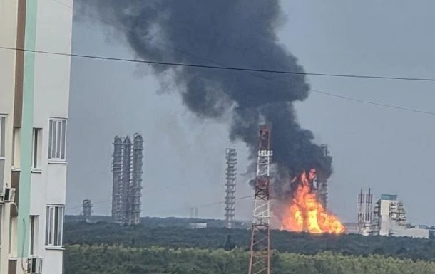 Пожежа на заводі у Тобольську