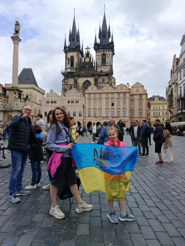 Ольга Максимова з донькою у Празі. Ольга Максимова