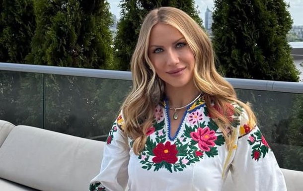 Леся Нікітюк показала, якою була школяркою