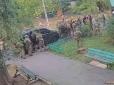 З’явилося відео сутички зі стріляниною між СБУ та ГУР, що трапилась напередодні у Києві