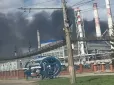 У Башкортостані після атаки дронів спалахнув нафтохімічний завод, котрий виготовляє авіаційний керосин (відео)