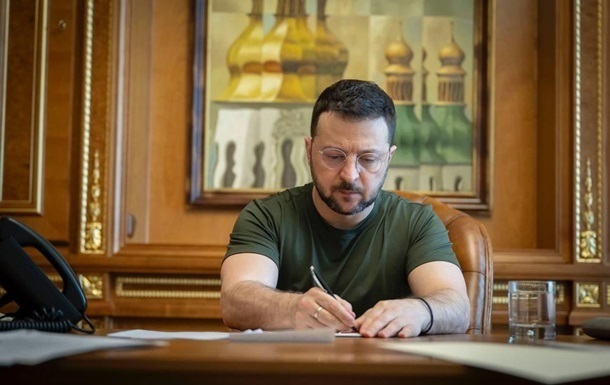 Зеленський перенаправив Корецькому та Покладу петицію про позбавлення Потапа звання "Заслужений артист"
