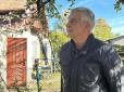 На Львівщині пенсіонер у себе на подвір'ї вирощує мексиканський банан (відео)