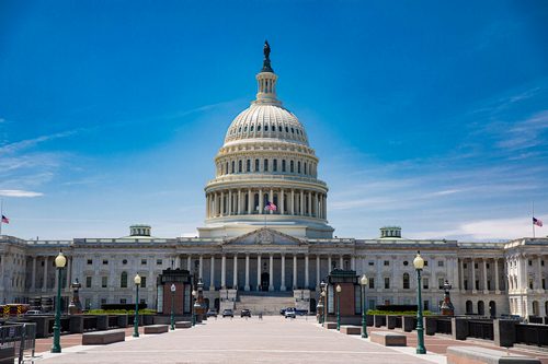 "Зрада народу України": 12 сенаторів написали Трампу через дизельну угоду з Путіним
